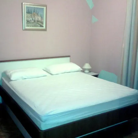 Bubi Hvar 1 هفار
