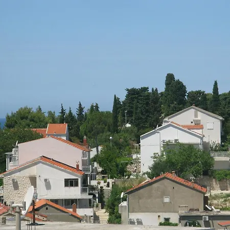 Apartment Bubi Hvar 1