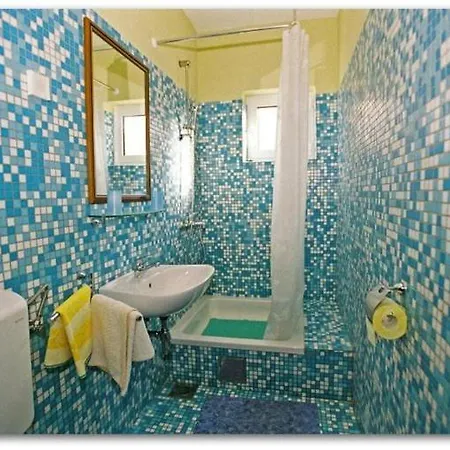 Διαμέρισμα Bubi Hvar 1 *
