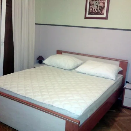 Διαμέρισμα Bubi Hvar 1 *